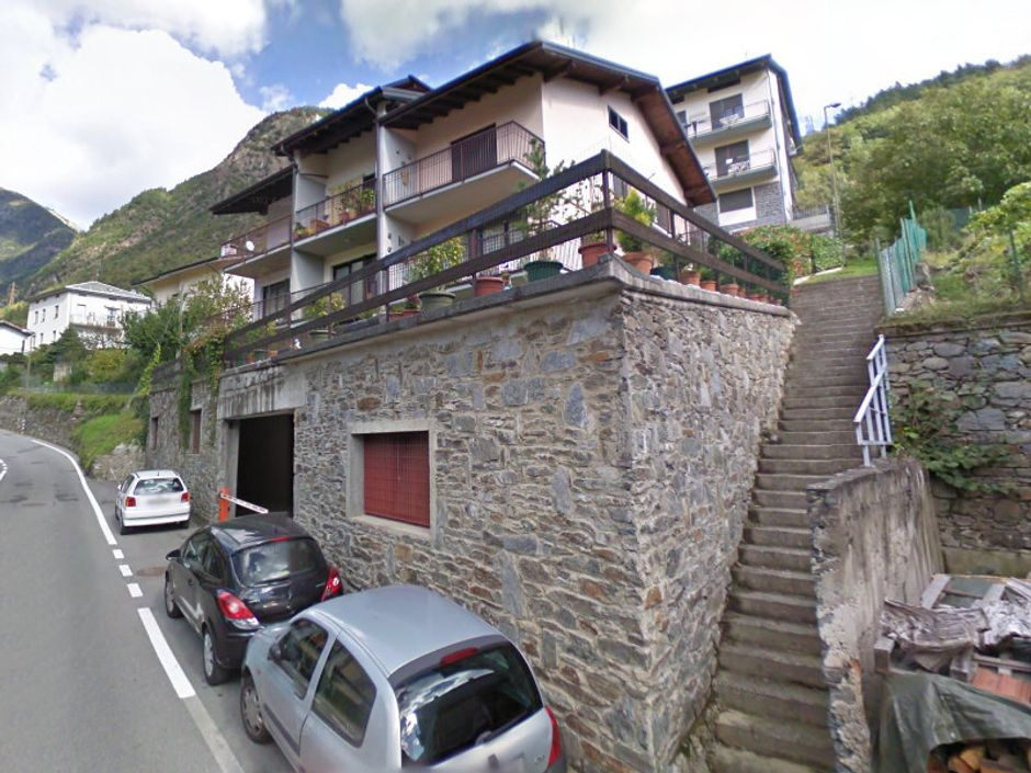 #3931 Magazzino con posto auto di 82 mq in vendita - foto 2