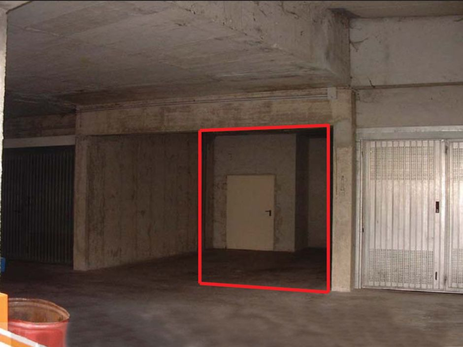 #3931 Magazzino con posto auto di 82 mq in vendita - foto 4