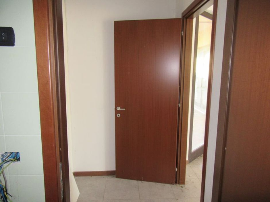 #397 Negozio al piano terra. Civico 4 in vendita - foto 5