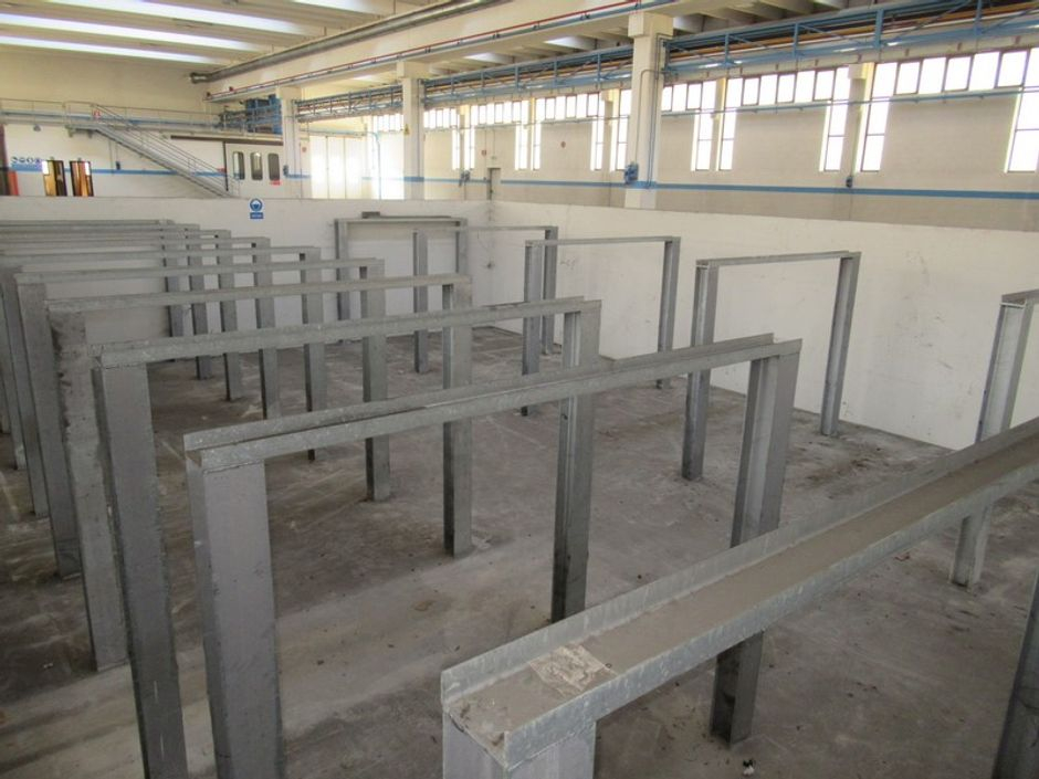 #4033 Fabbricato produttivo con uffici e corte in vendita - foto 6