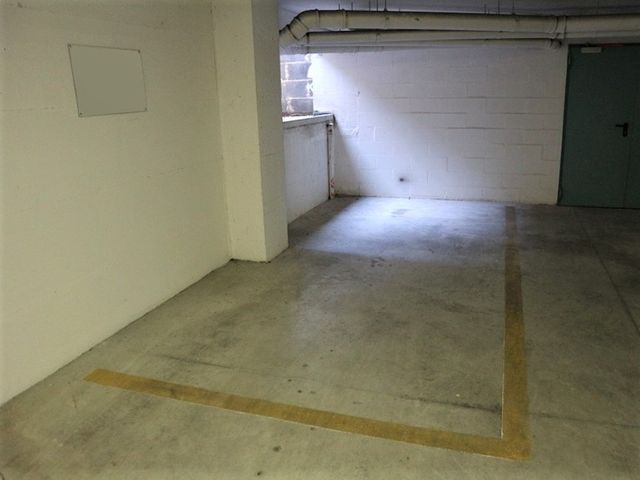 Posti auto in vendita