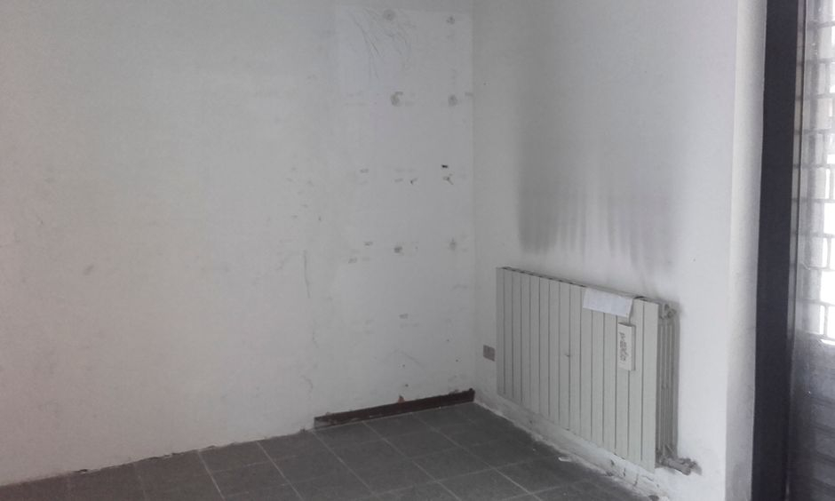 #4141 Negozio con magazzino e posto auto scoperto in vendita - foto 4