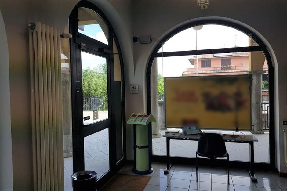 #4142 Negozio in complesso residenziale (sub 2) in vendita - foto 2