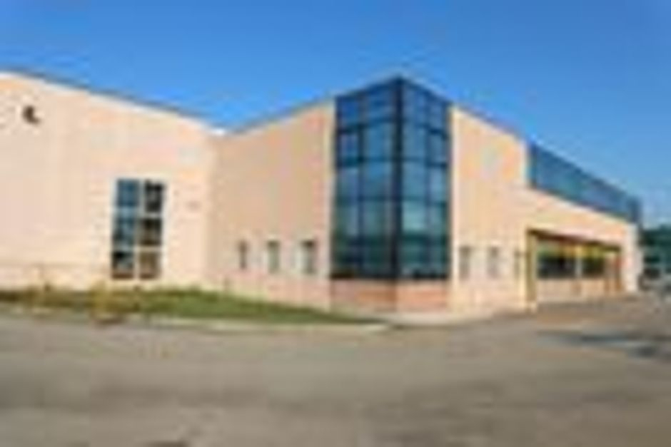 #4157 Fabbricato industriale con palazzina uffici in vendita - foto 2