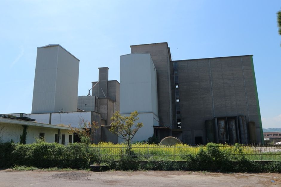 #4160 Complesso produttivo con palazzina uffici e portineria in vendita - foto 1