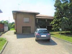 Detached house with large land - Lote 4202 (Subasta 4202)