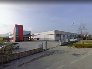 Capannoni artigianali in vendita