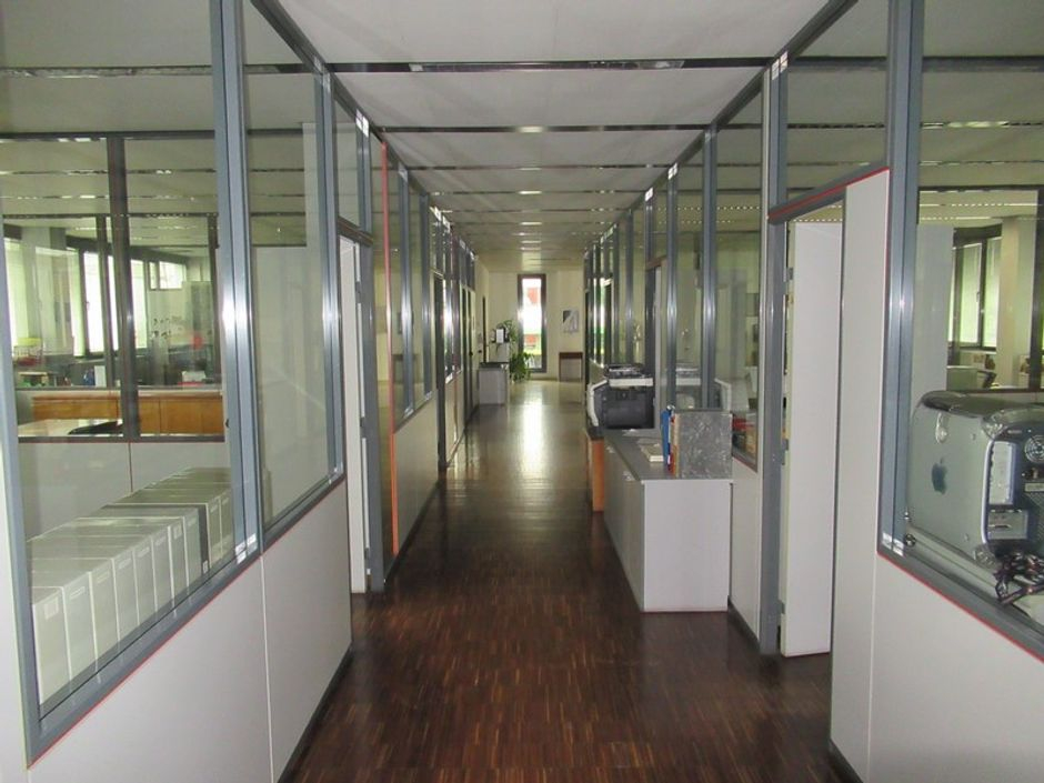 #4218 Capannone artigianale con palazzina uffici e parcheggio in vendita - foto 9