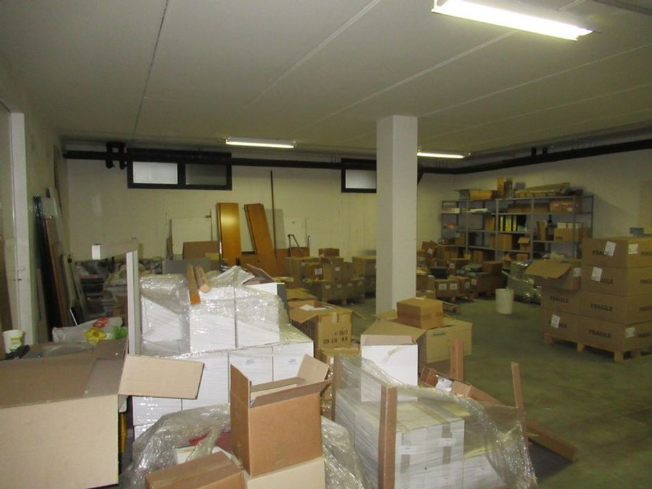 #4218 Capannone artigianale con palazzina uffici e parcheggio in vendita - foto 11