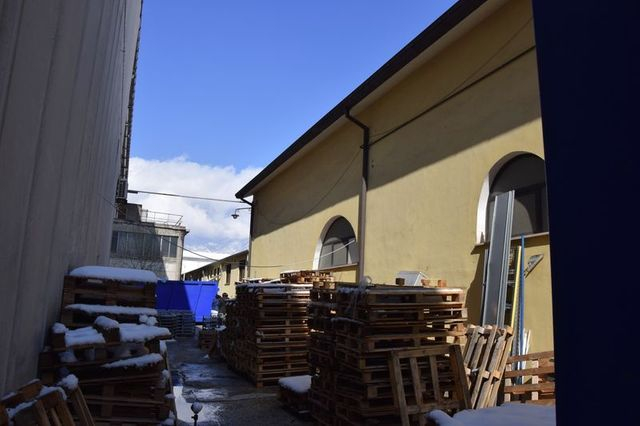 Con servizi in vendita