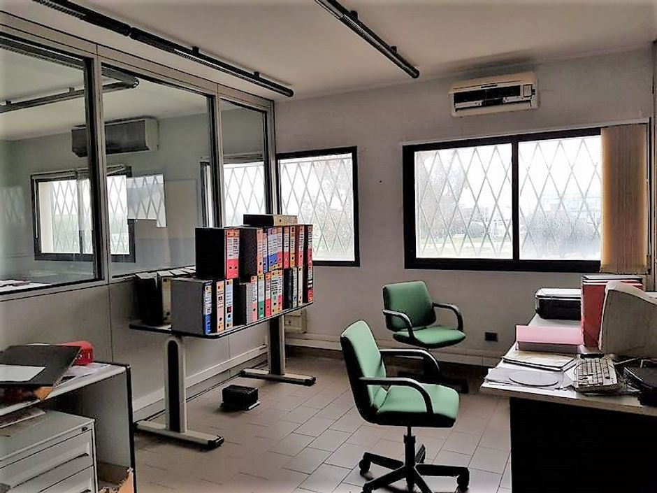 #4226 Porzione di capannone con uffici in vendita - foto 9