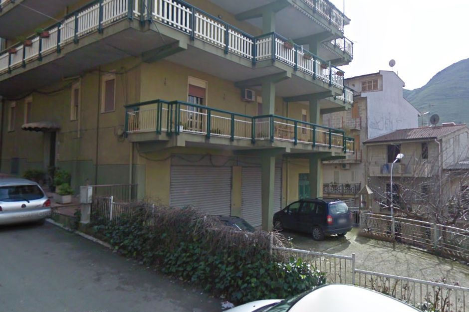 #4260 Laboratorio/magazzino in zona centrale in vendita - foto 2