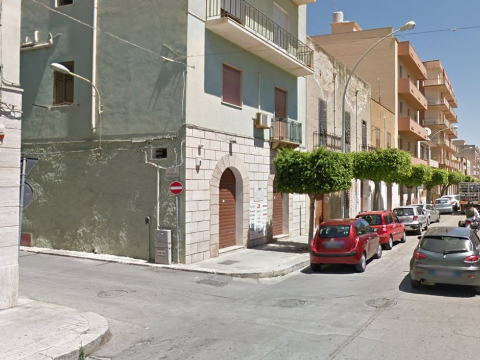 #4343 Negozio in zona centrale in vendita - foto 2