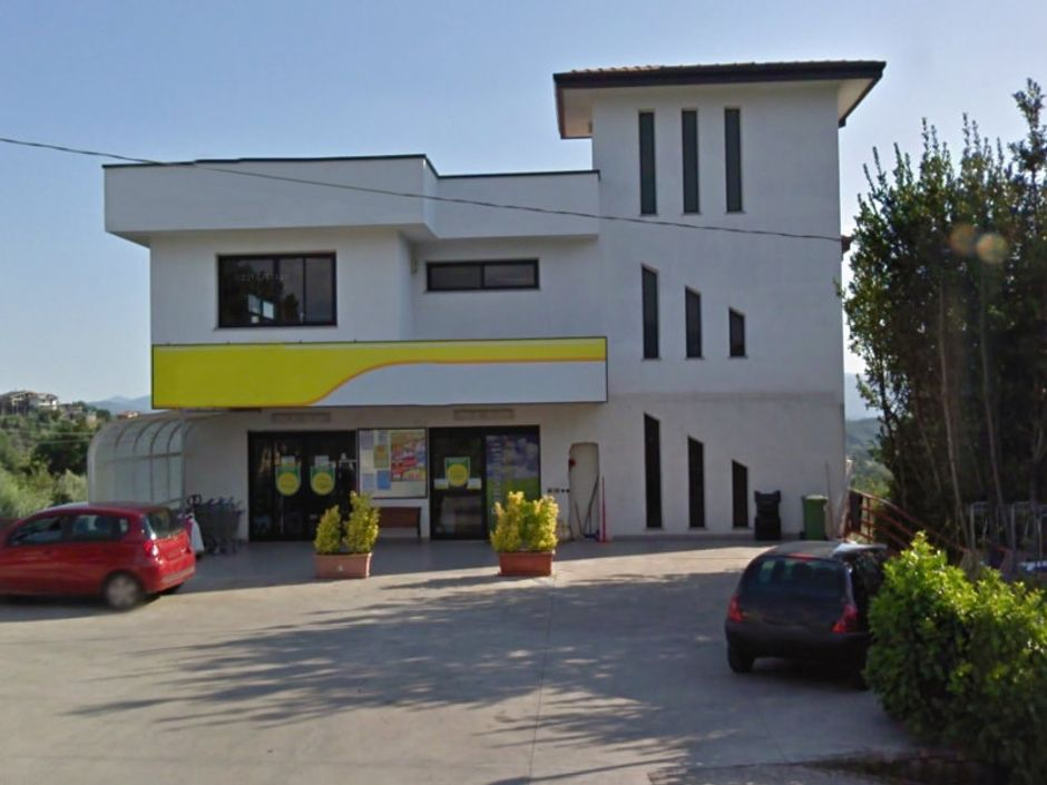 #4370 Locale commerciale con deposito in vendita - foto 1