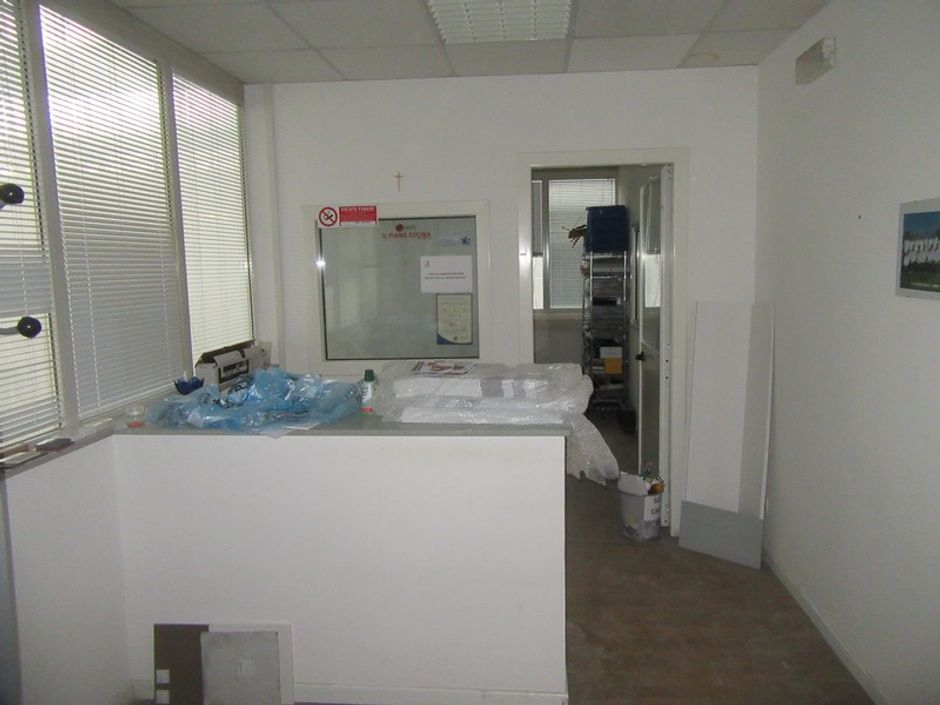 #4403 Capannone artigianale con area esterna in vendita - foto 6