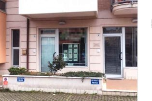 Immobili commerciali in vendita