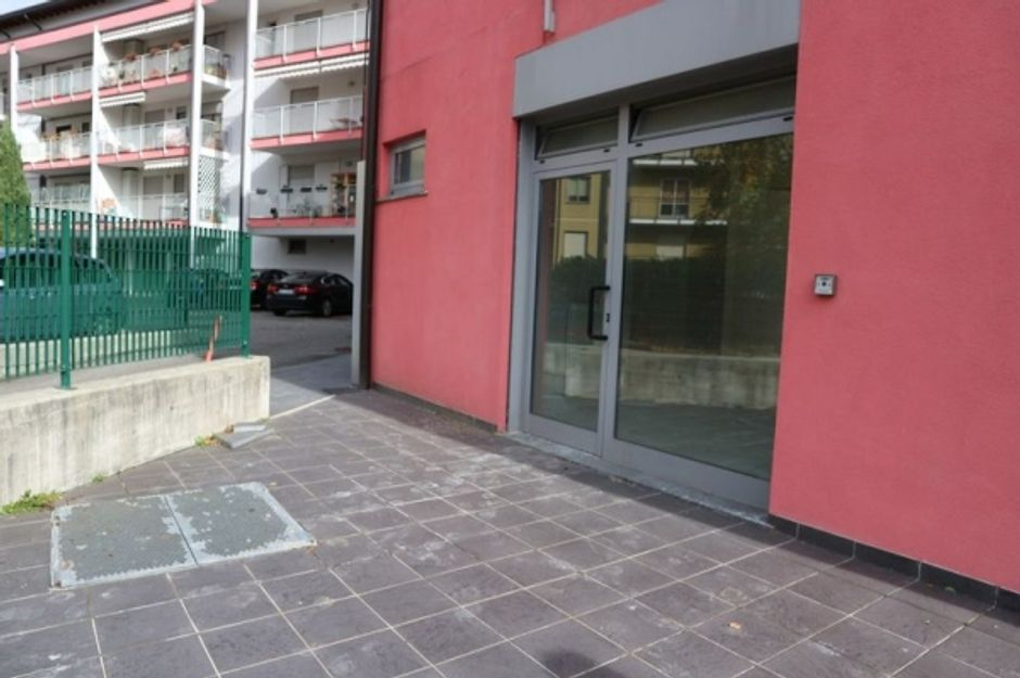 #4574 Negozio con posto auto - sub 34 in vendita - foto 11