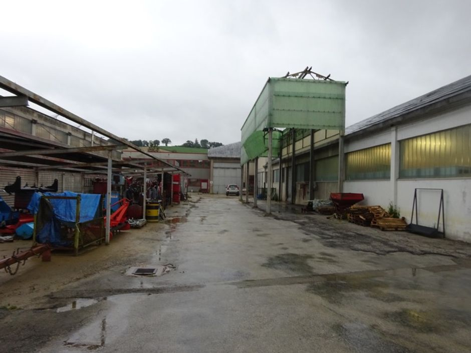 #4594 Edificio produttivo con area vendita e abitazione in vendita - foto 3