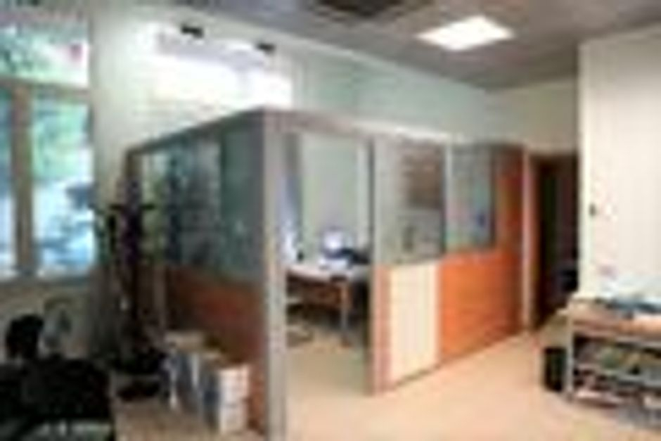 #4614 Locale per istituto di credito e posti auto in vendita - foto 6