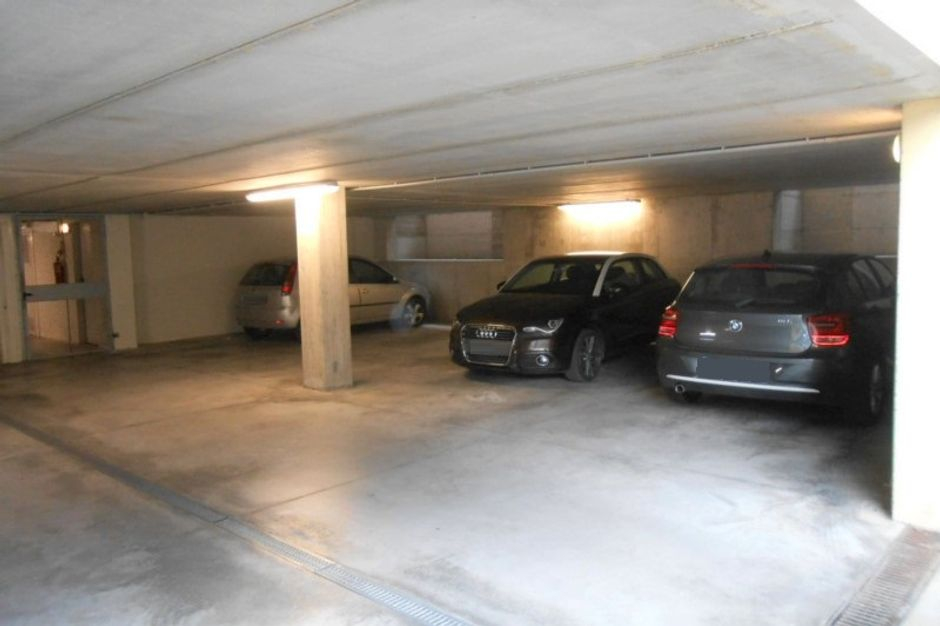 #4614 Locale per istituto di credito e posti auto in vendita - foto 7