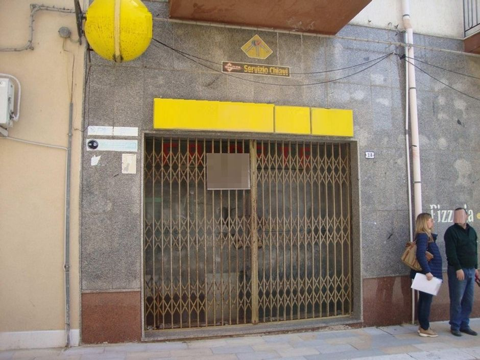 #4676 Negozio in centro storico in vendita - foto 1