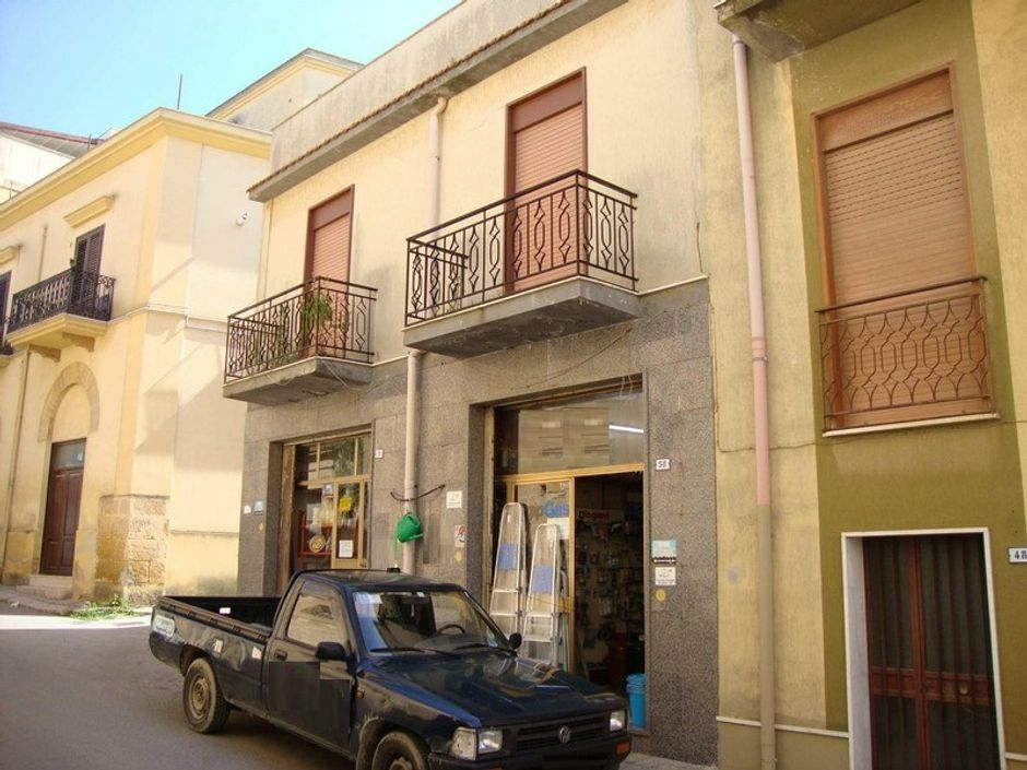 #4681 Quota ½ di negozio in vendita - foto 1