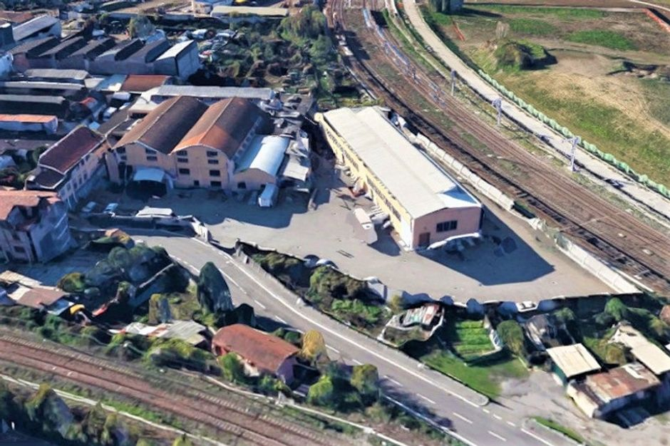 #4727 Complesso industriale con cinque fabbricati in vendita - foto 1
