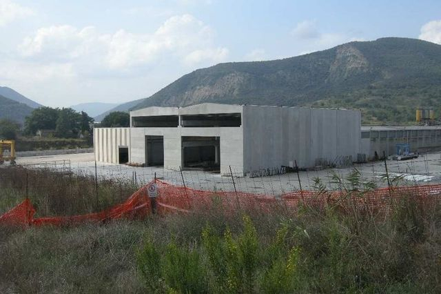 Fabbricati industriali in vendita