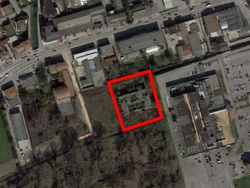 Land with unfinished building - Lote 4838 (Subasta 4838)