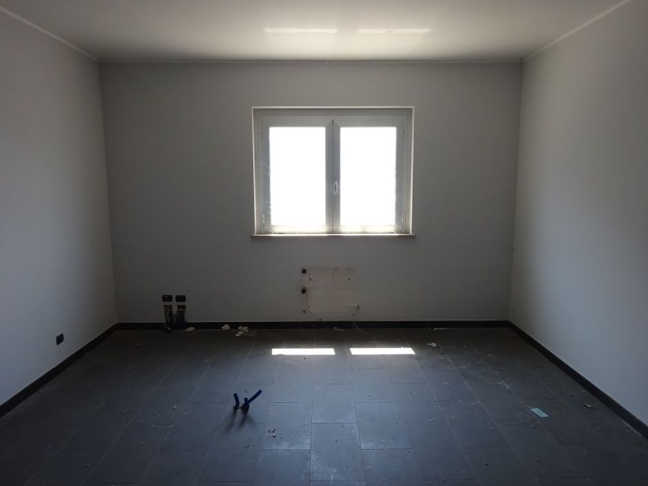 #4847 Capannone con palazzina uffici e corte in vendita - foto 8