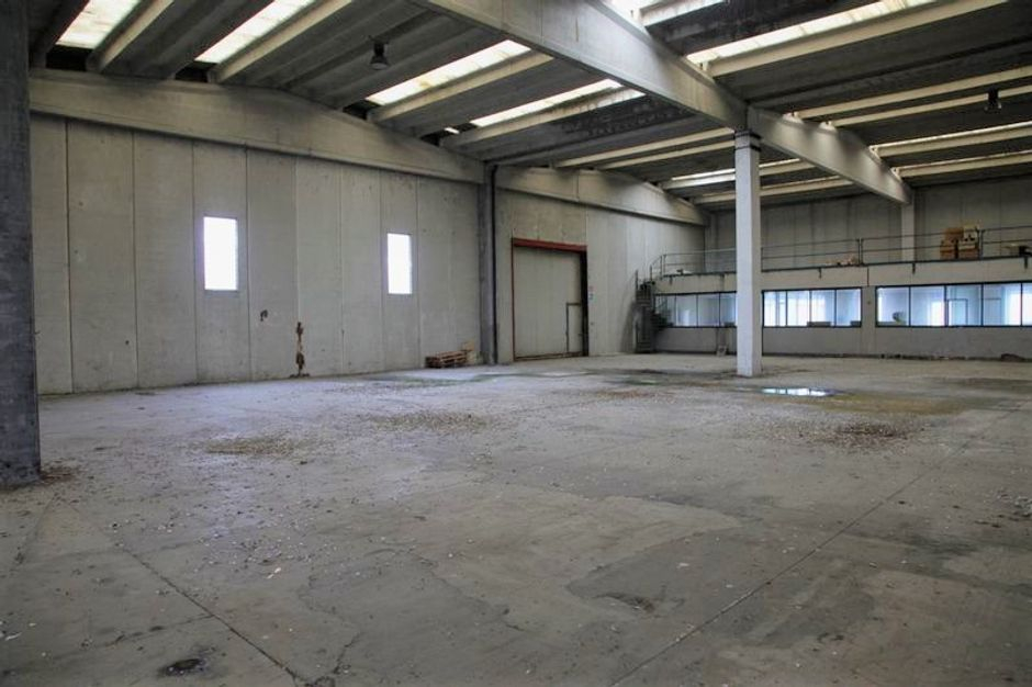 #4922 Complesso produttivo con area edificabile in vendita - foto 8