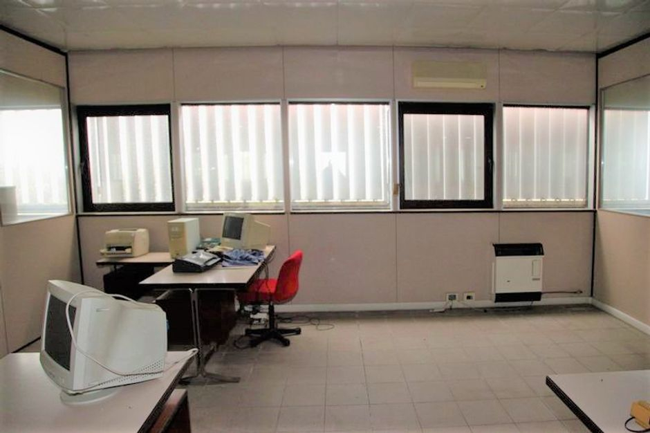 #4922 Complesso produttivo con area edificabile in vendita - foto 11