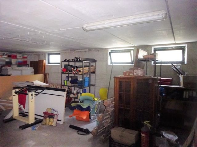 Garage in vendita