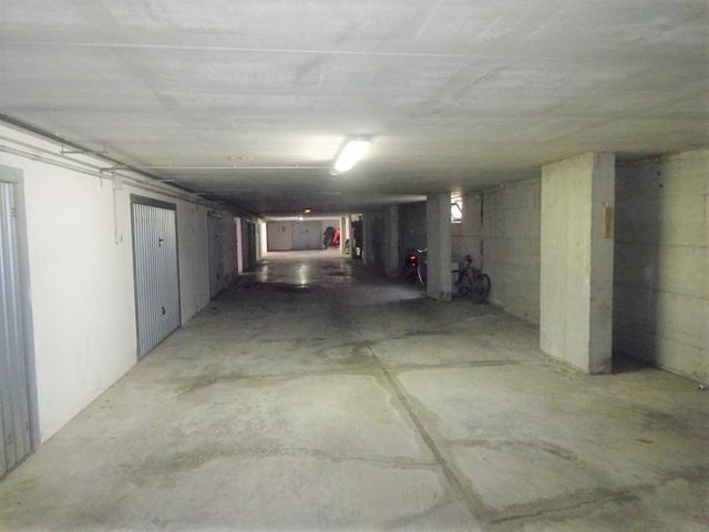 Garage in vendita