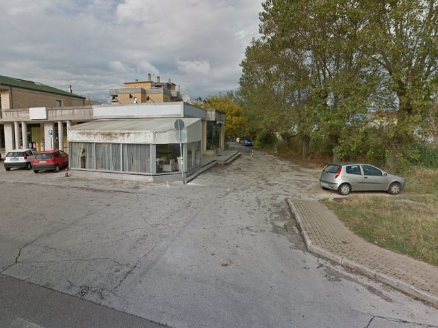 Garage in vendita