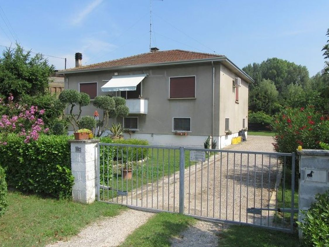 Asta Immobile Residenziale 4941 Edificio unifamiliare su due piani