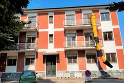Second floor apartment with cellar and garage - Lot 4969 (Auction 4969)