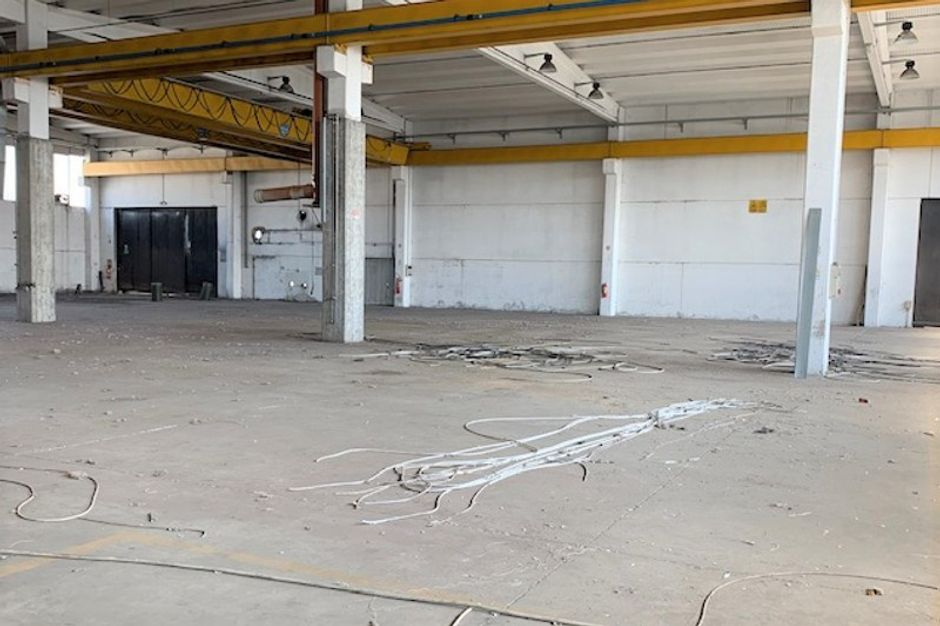 #5047 Capannone industriale con blocco uffici in vendita - foto 2
