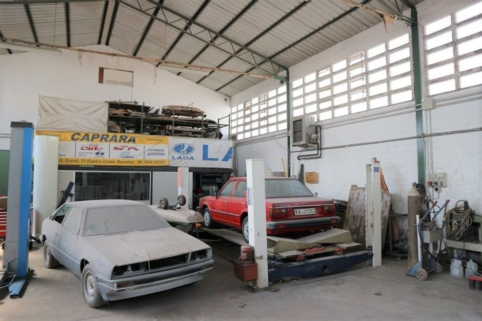 #5048 Capannone commerciale con officina e showroom in vendita - foto 4