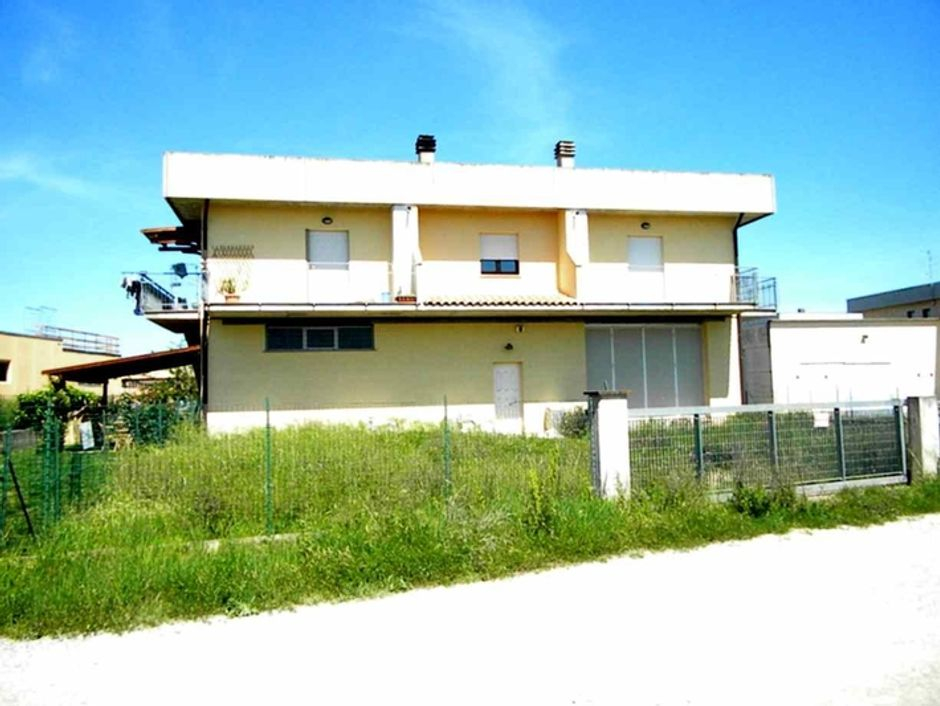 #5191 Magazzino in zona industriale in vendita - foto 2