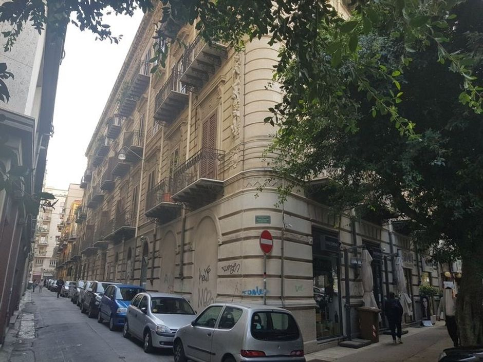 #5390 Locale commerciale in palazzo storico in vendita - foto 5