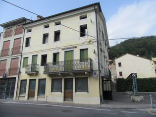 Immobili commerciali in vendita