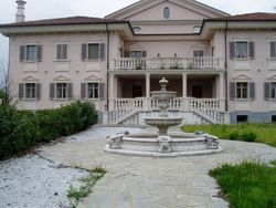 Portion of a two family villa - Lote 5566 (Subasta 5566)