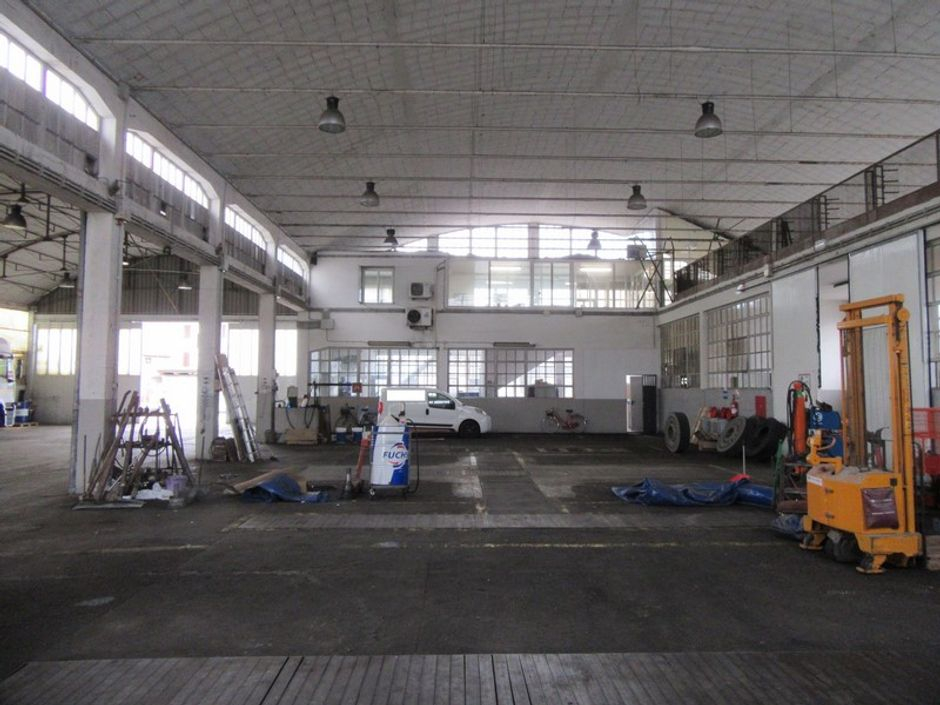 #5671 Capannone artigianale-industriale con uffici e terreni in vendita - foto 7