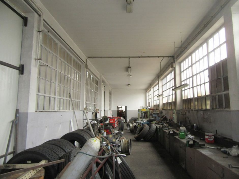 #5671 Capannone artigianale-industriale con uffici e terreni in vendita - foto 8