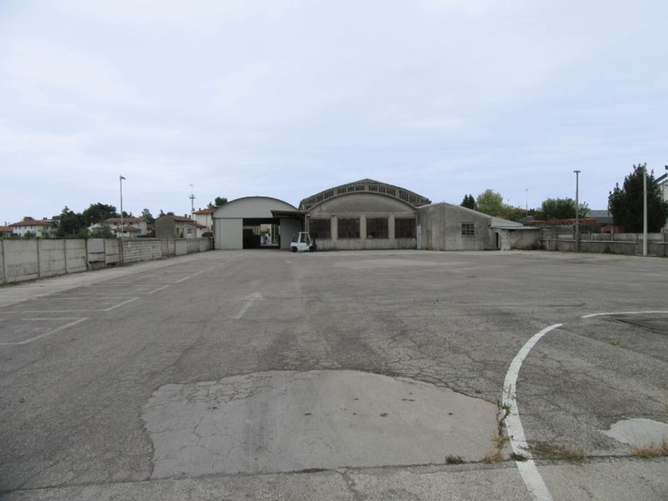 #5671 Capannone artigianale-industriale con uffici e terreni in vendita - foto 11