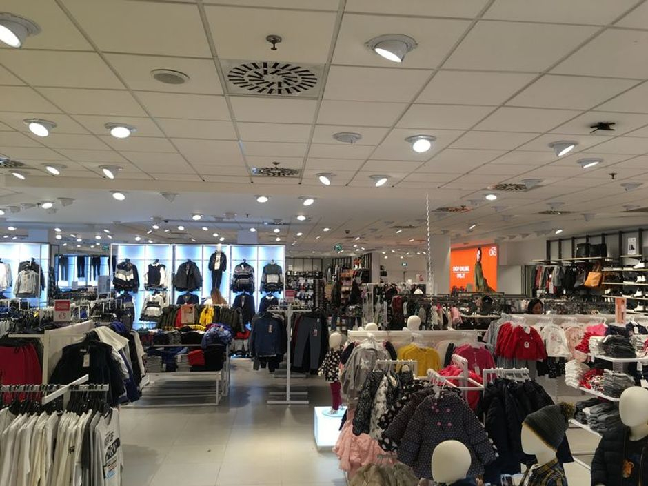 #5677 Fabbricato commerciale con autorimessa in vendita - foto 3