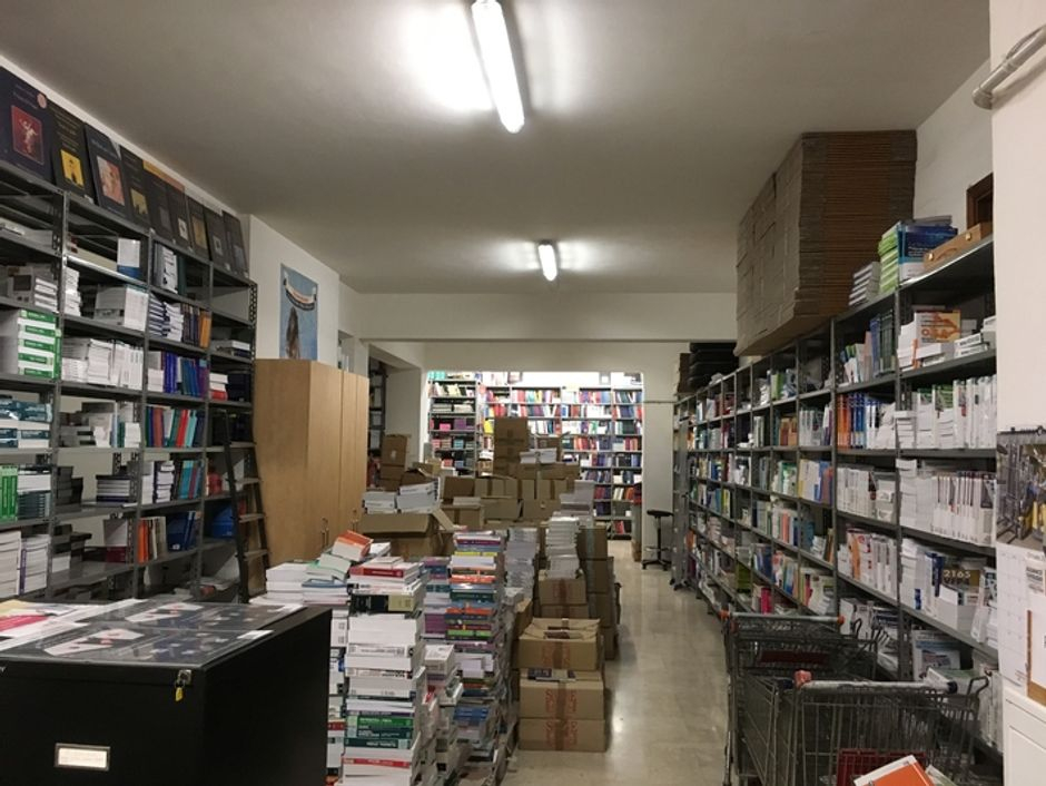#5705 Locale commerciale in complesso residenziale in vendita - foto 3