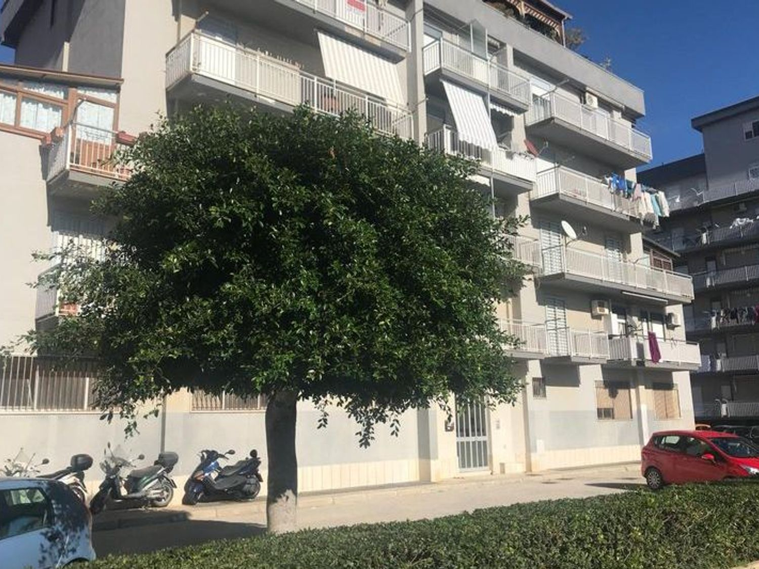 5730 Complesso ad uso scolastico, Agrigento, Sicilia Annunci Industriali