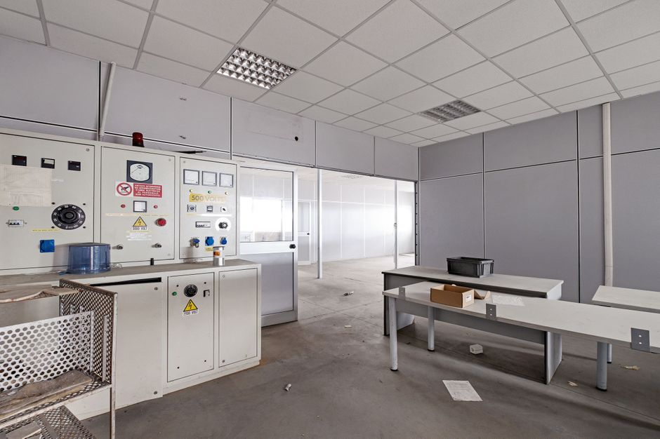 #5799 Capannone industriale con corte in vendita - foto 6